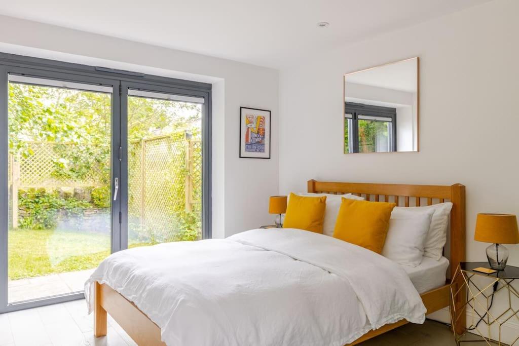 Cosy Cotswolds Retreat Near Bath & Castle Combe Daire Chippenham  Dış mekan fotoğraf