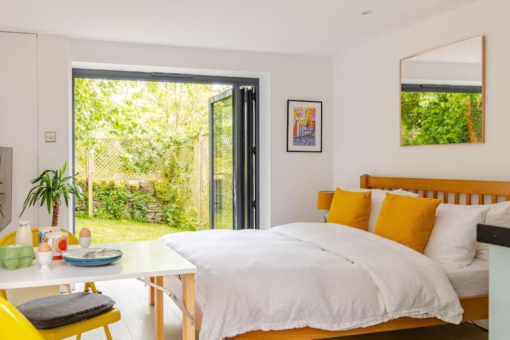 Cosy Cotswolds Retreat Near Bath & Castle Combe Daire Chippenham  Dış mekan fotoğraf